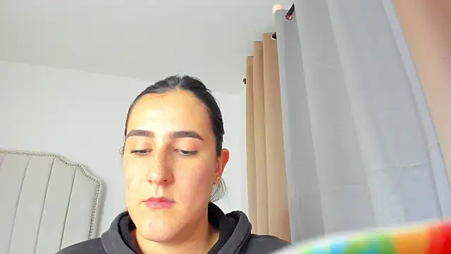 Hanna86 online show from 02-10-26, 07:57