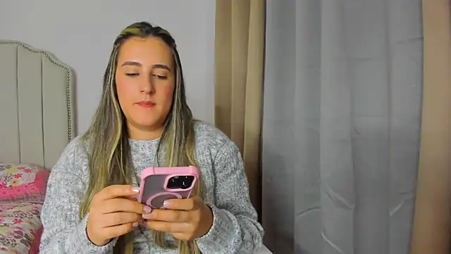 Hanna86 online show from 04-15-26, 01:22