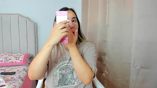 Hanna86 online show from 10-07-25, 08:43