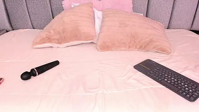 samantha stan online show from 10-31-25, 02:24