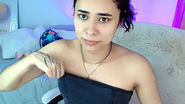 Snapshot of AmyOlimpo chatting on 06-26-26, 02:28 AmyOlimpo online show from 06-26-26, 02:28