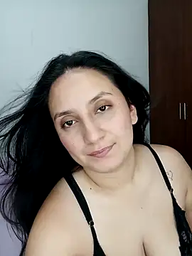 Angeelus2 online show from 10-30-25, 05:21