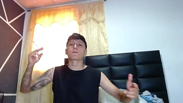 Snapshot of Tamarahryan chatting on 02-08-25, 03:53 Tamarahryan online show from 02-08-25, 03:53