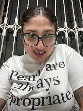 croftsmila online show from 04-12-26, 12:03