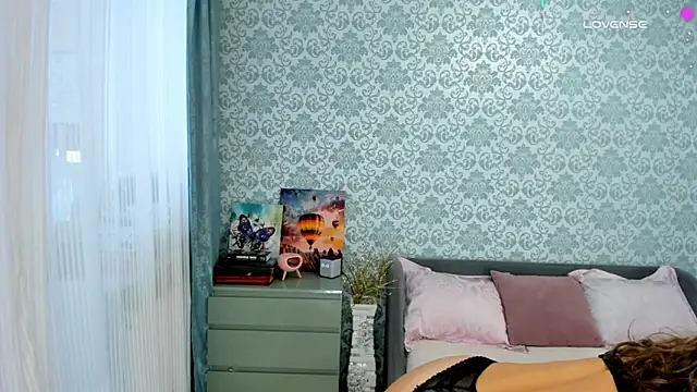 Snapshot of Ana_boom chatting on 02-17-26, 07:27 Ana boom online show from 02-17-26, 07:27