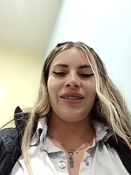 Misscata1106 online show from 04-15-26, 07:58