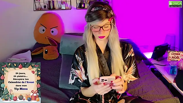 Kittychatte online show from 11-30-25, 11:00