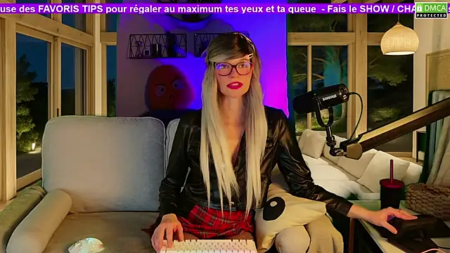 Kittychatte online show from 11-11-25, 09:09