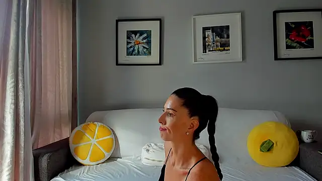 bellahot77 online show from 11-09-25, 09:35