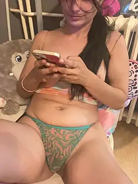 LaPetitechienne1 online show from 06-28-26, 01:06