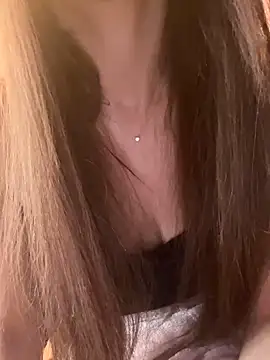 LaPetitechienne1 online show from 03-15-25, 04:21