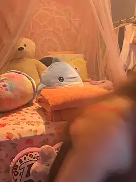 LaPetitechienne1 online show from 03-01-25, 01:11