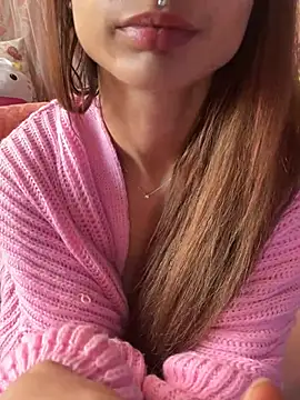 LaPetitechienne1 online show from 03-18-25, 04:39