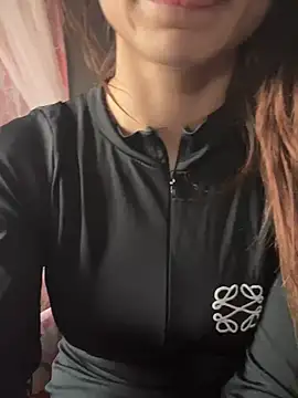 LaPetitechienne1 online show from 03-14-25, 07:59