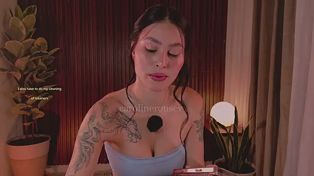 Snapshot of carolinerousev chatting on 04-17-26, 07:49 carolinerousev online show from 04-17-26, 07:49