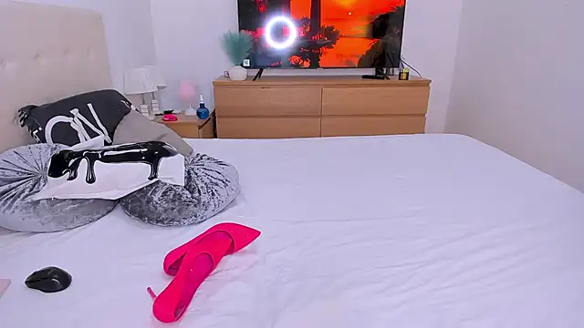 Your Girl69XXX online show from 03-22-26, 09:16