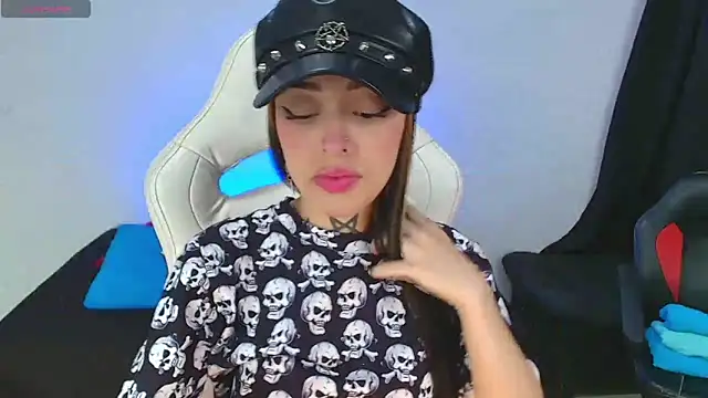 Snapshot of farichell chatting on 03-28-26, 10:11 farichell online show from 03-28-26, 10:11