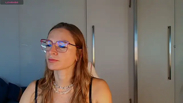 Snapshot of Milf_Tea chatting on 06-29-26, 10:59 Milf Tea online show from 06-29-26, 10:59
