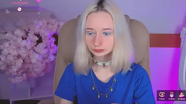 Katia Kim online show from 12-19-25, 06:16