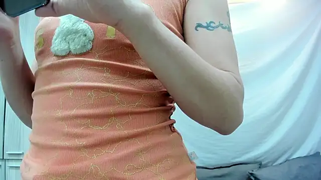 Mhelanny2 online show from 03-04-26, 05:10