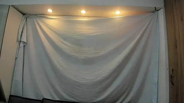 Mhelanny2 online show from 02-28-26, 07:13