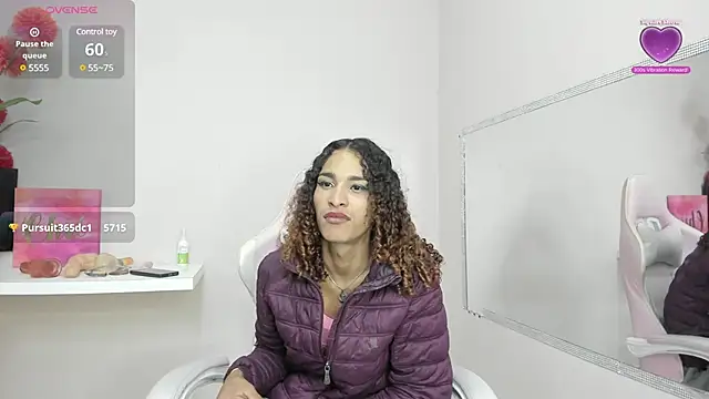 Snapshot of StefanyMiler chatting on 02-14-25, 08:42 StefanyMiler online show from 02-14-25, 08:42