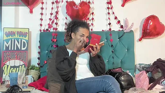 Snapshot of StefanyMiler chatting on 04-18-26, 03:42 StefanyMiler online show from 04-18-26, 03:42