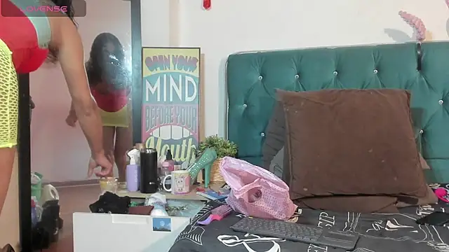 Snapshot of StefanyMiler chatting on 05-07-26, 07:28 StefanyMiler online show from 05-07-26, 07:28