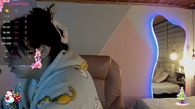 cristal  hot 1 online show from 11-23-25, 05:17