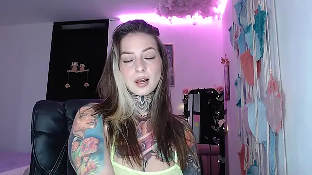 Snapshot of agatha_ink3 chatting on 03-22-25, 07:42 agatha ink3 online show from 03-22-25, 07:42