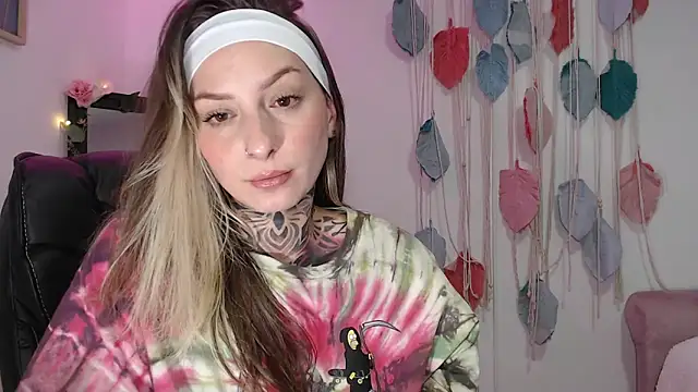 Snapshot of agatha_ink3 chatting on 03-01-25, 03:53 agatha ink3 online show from 03-01-25, 03:53