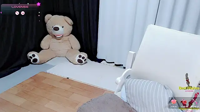 Snapshot of Su_rosie chatting on 04-05-26, 01:40 Su rosie online show from 04-05-26, 01:40