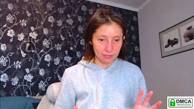Sophi Cute online show from 06-17-26, 12:15