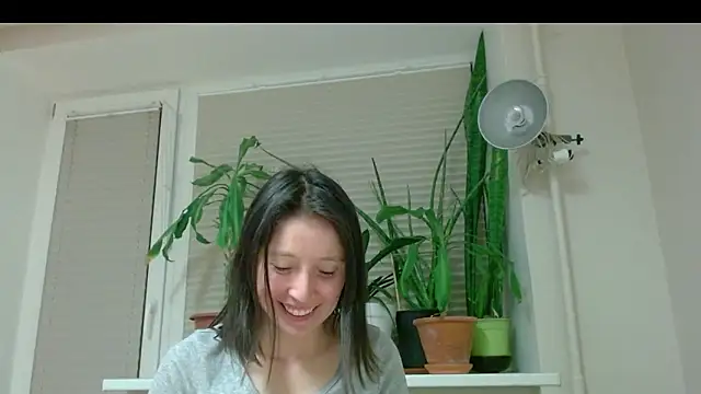 Snapshot of Sophi_Cute chatting on 02-15-25, 06:55 Sophi Cute online show from 02-15-25, 06:55