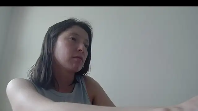 Snapshot of Sophi_Cute chatting on 03-08-25, 01:14 Sophi Cute online show from 03-08-25, 01:14