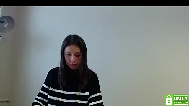 Snapshot of Sophi_Cute chatting on 10-08-25, 01:12 Sophi Cute online show from 10-08-25, 01:12