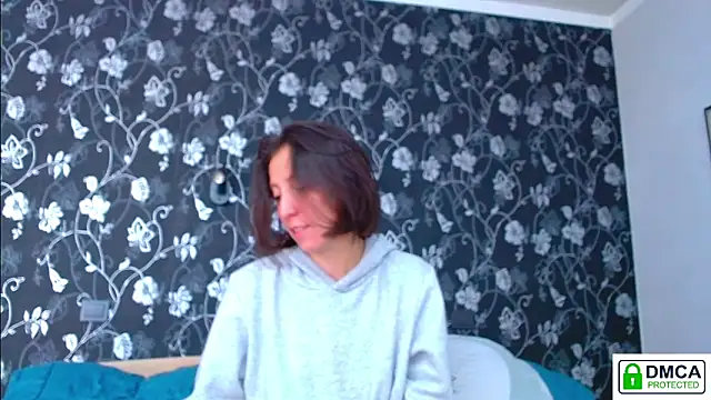 Sophi Cute online show from 05-14-26, 12:57