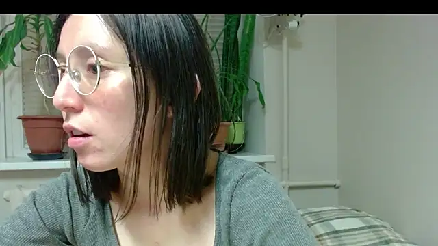 Snapshot of Sophi_Cute chatting on 02-17-25, 07:55 Sophi Cute online show from 02-17-25, 07:55