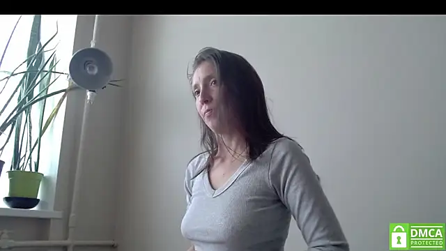Snapshot of Sophi_Cute chatting on 10-04-25, 12:07 Sophi Cute online show from 10-04-25, 12:07