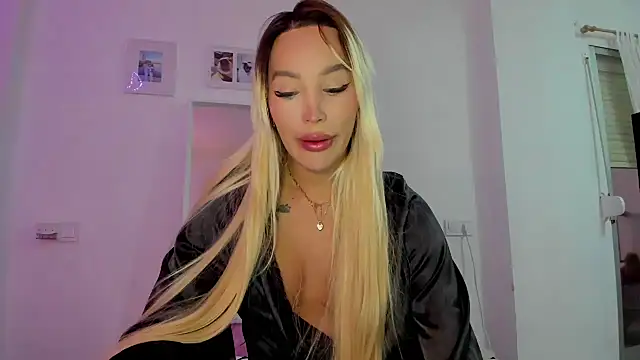  viioletweekend  online show from 11-26-25, 05:02