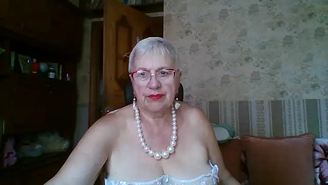 Snapshot of SweetCherry27 chatting on 07-20-26, 12:29 SweetCherry27 online show from 07-20-26, 12:29