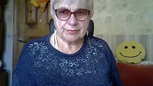 Snapshot of SweetCherry27 chatting on 04-17-26, 09:34 SweetCherry27 online show from 04-17-26, 09:34