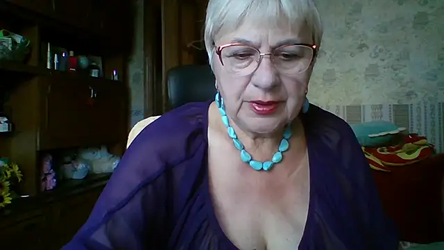 Snapshot of SweetCherry27 chatting on 07-11-26, 05:41 SweetCherry27 online show from 07-11-26, 05:41
