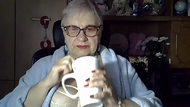 SweetCherry27 online show from 10-06-25, 04:35