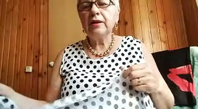 Snapshot of SweetCherry27 chatting on 06-21-26, 05:02 SweetCherry27 online show from 06-21-26, 05:02