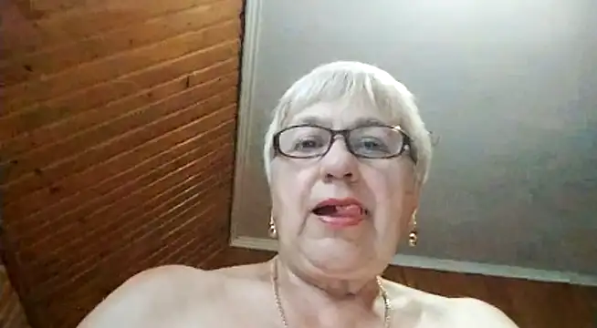 Snapshot of SweetCherry27 chatting on 06-30-26, 05:24 SweetCherry27 online show from 06-30-26, 05:24