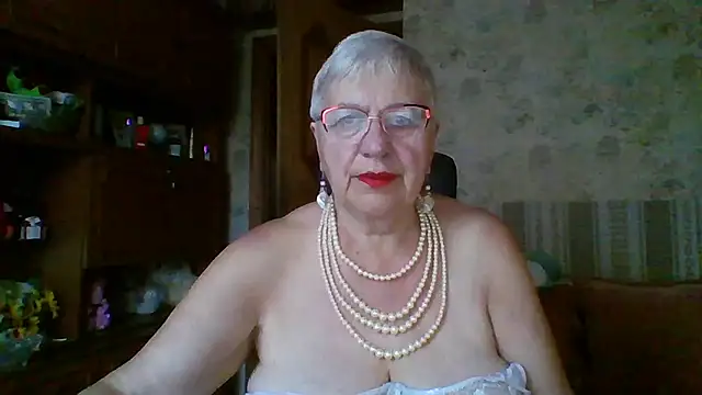 Snapshot of SweetCherry27 chatting on 07-21-26, 03:52 SweetCherry27 online show from 07-21-26, 03:52