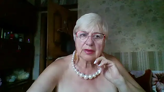 Snapshot of SweetCherry27 chatting on 07-09-26, 05:01 SweetCherry27 online show from 07-09-26, 05:01