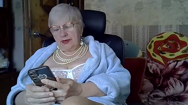 Snapshot of SweetCherry27 chatting on 05-08-26, 04:49 SweetCherry27 online show from 05-08-26, 04:49
