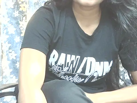 Supriya201 online show from 01-14-26, 01:37